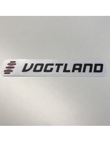 VOGTLAND  15 cm-s fehér matrica